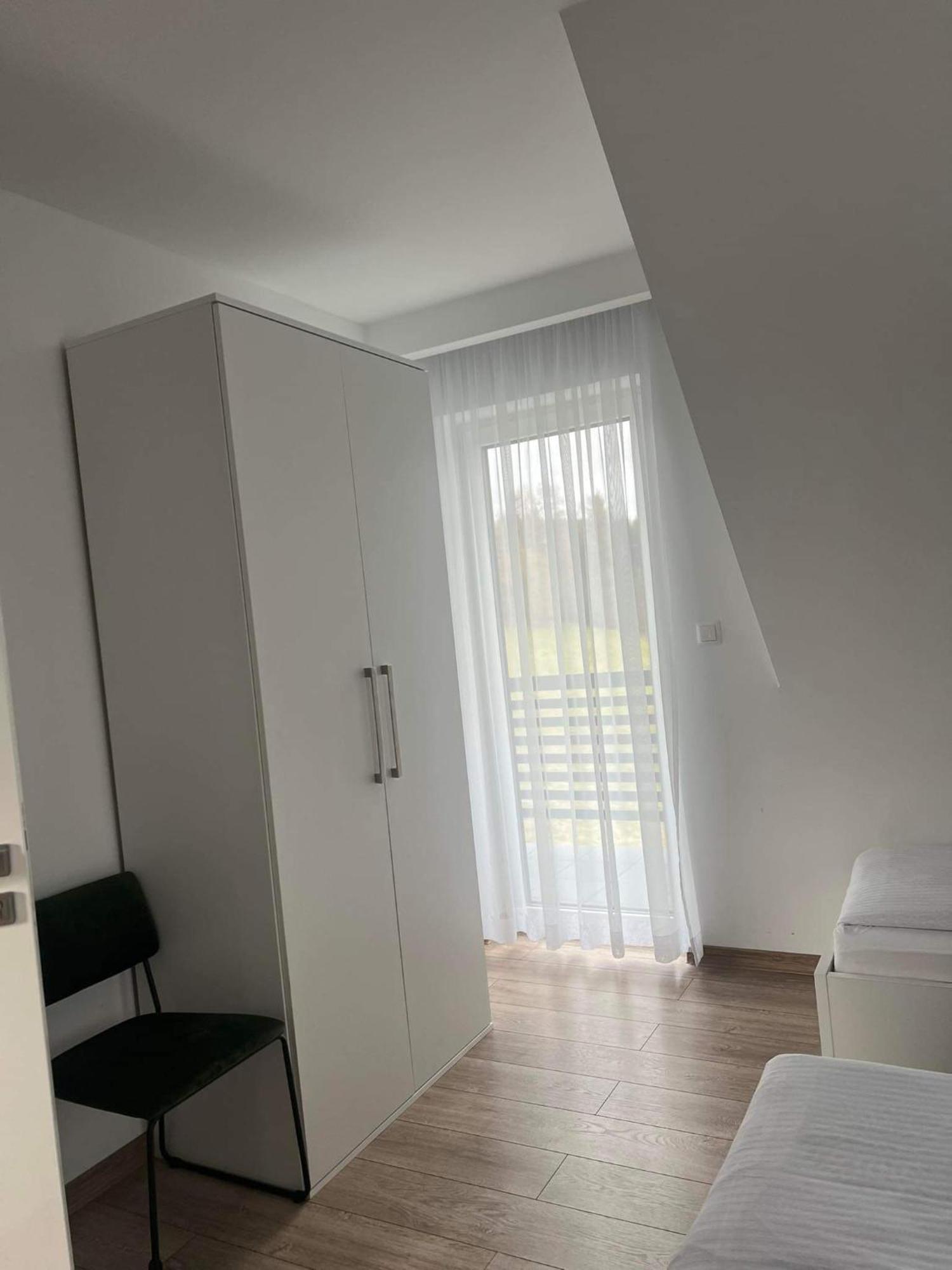 Dom Na Borowkowym Wzgorzu Daire Palesnica Dış mekan fotoğraf